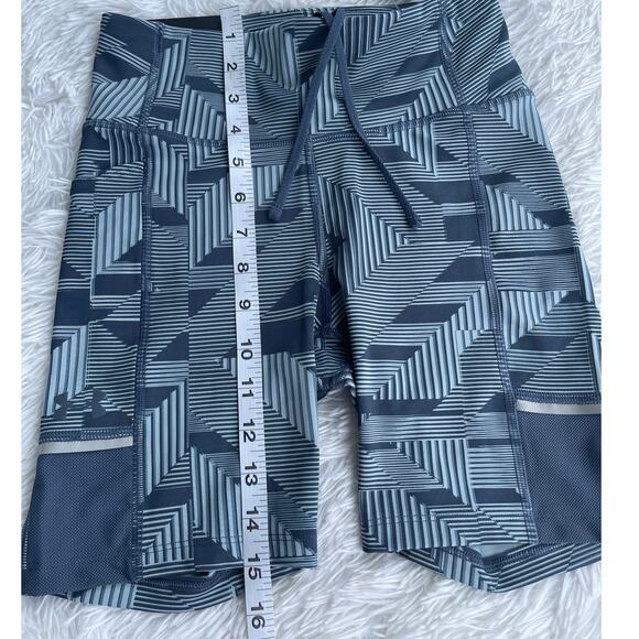 NWT UNDER ARMOUR Running Short UA Fly-Fast Anti-Odor Women Sz S NWT - Picture 2 of 12